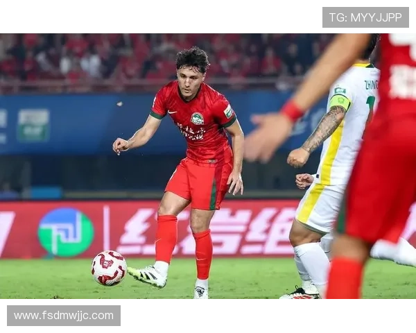 泰山中场阿卜杜肉苏力转会河南 费约120万